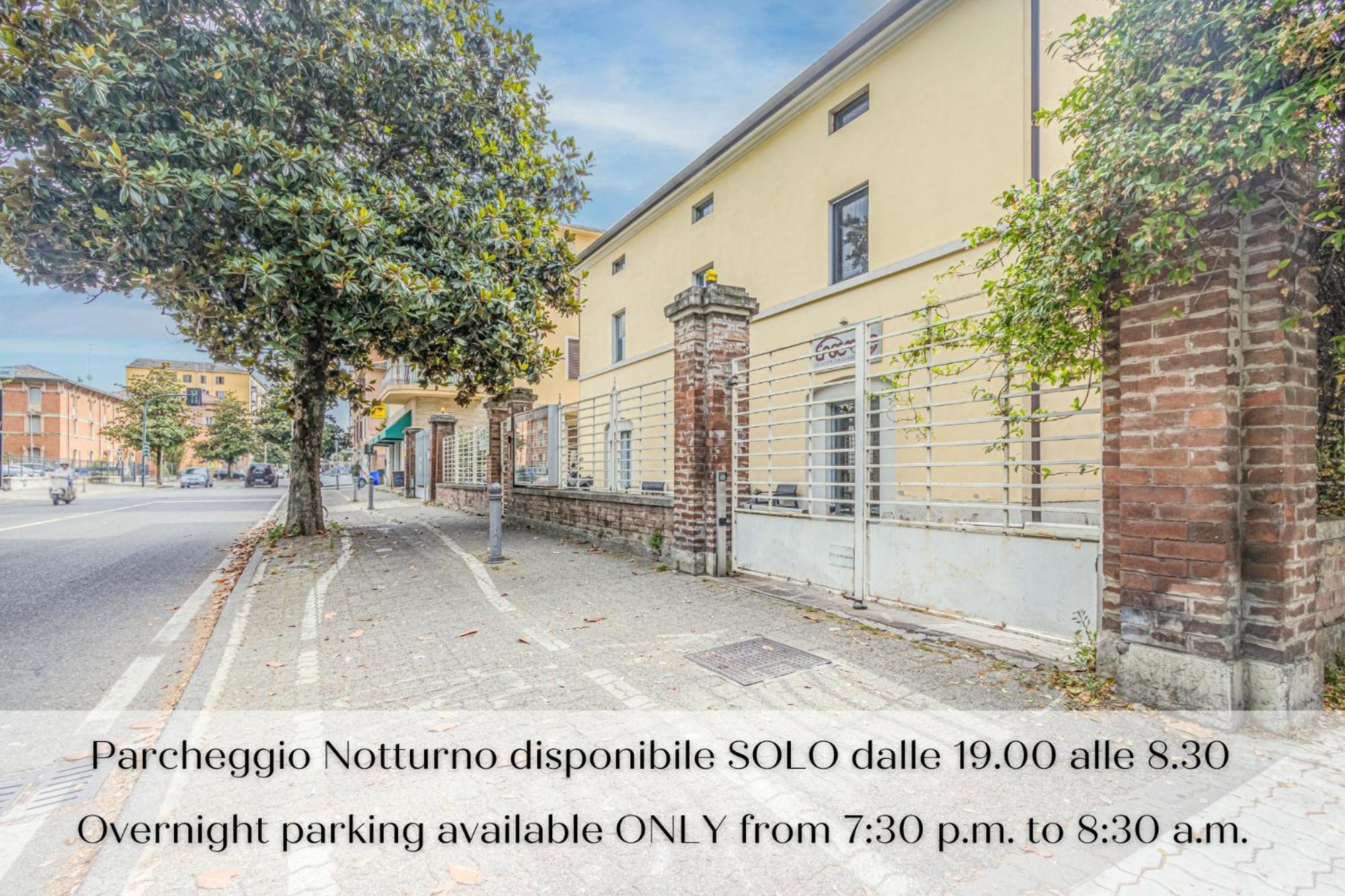 Stazione A 200M - Ampio Appartamento Con Parcheggio Notturno Gratis Parma Luaran gambar